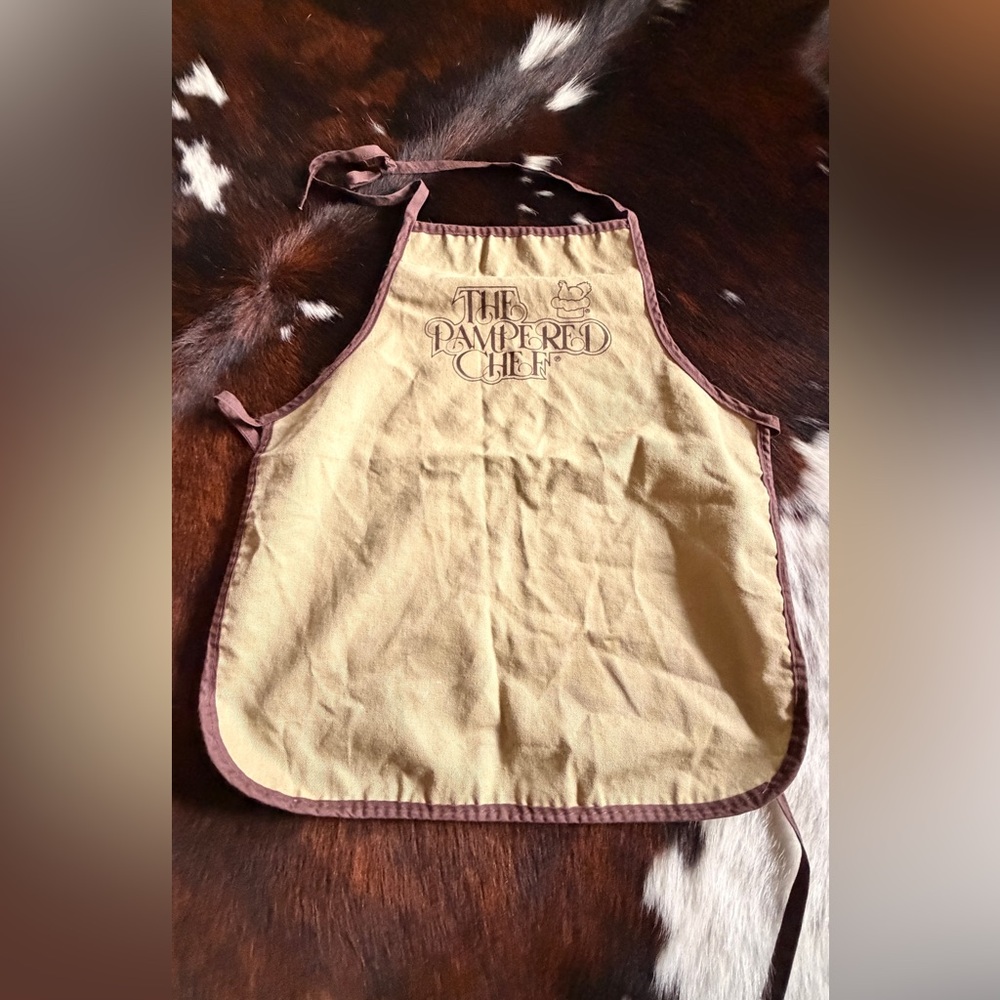 Pampered chef apron